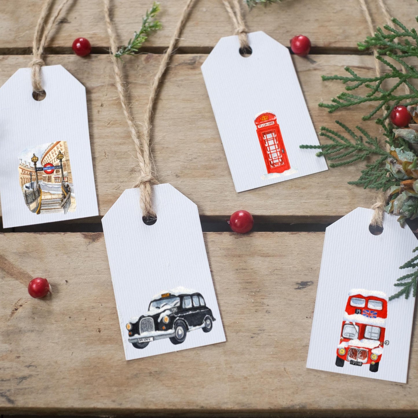London Themed Christmas Gift Tags – Iconic London Buses, Taxi, Guard & Underground with Baker’s Twine